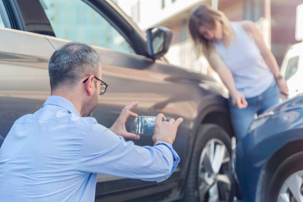 Professional Full Coverage Car Insurance technician working in Mexico, MO
